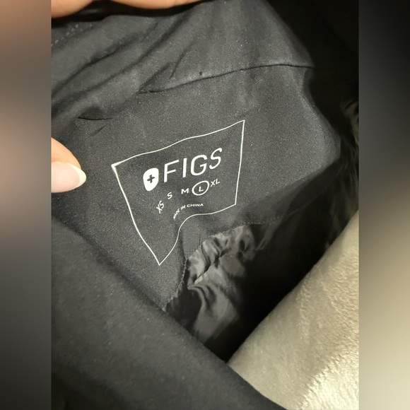 Figs Women's Black Vest - Picture 6 of 7